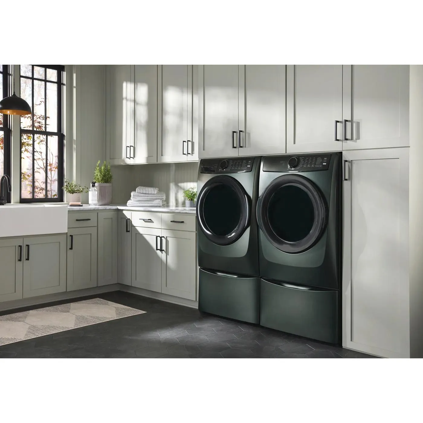 Electrolux 8.0 cu. ft. Front Load Perfect Steam™ Electric Dryer with Balanced Dry™ ELFE773CAA