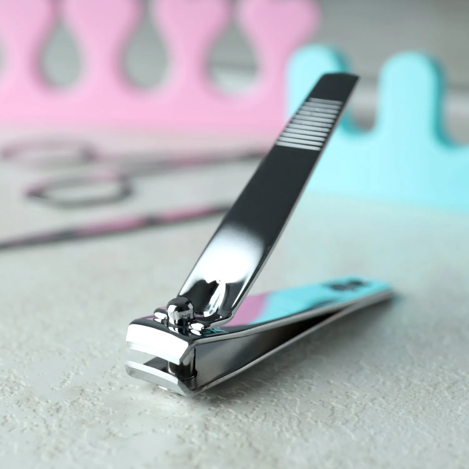 Stainless Steel Nail Cutter - Smooth Curvy Edges to Fit in The Natural Curves of Your Nails ( 1 pcs )